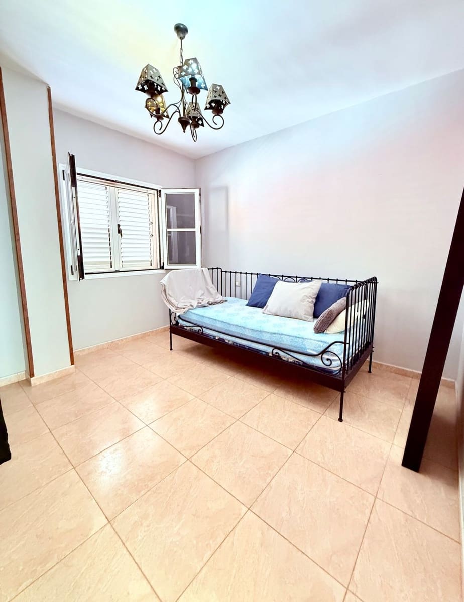 2 Zimmer Haus zu verkaufen in Aguimes mit Garage - 315.000 € (Ref: 9950921)