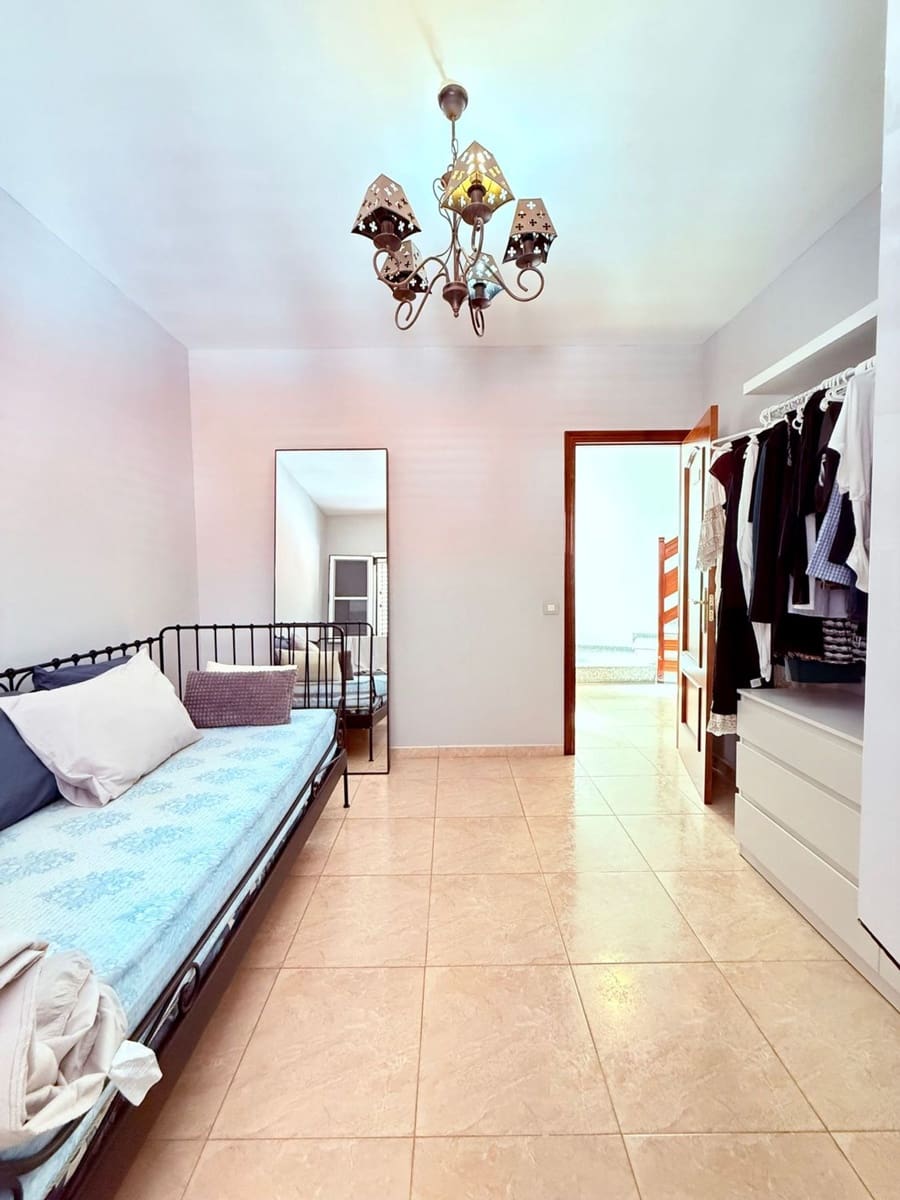 2 Zimmer Haus zu verkaufen in Aguimes mit Garage - 315.000 € (Ref: 9950921)