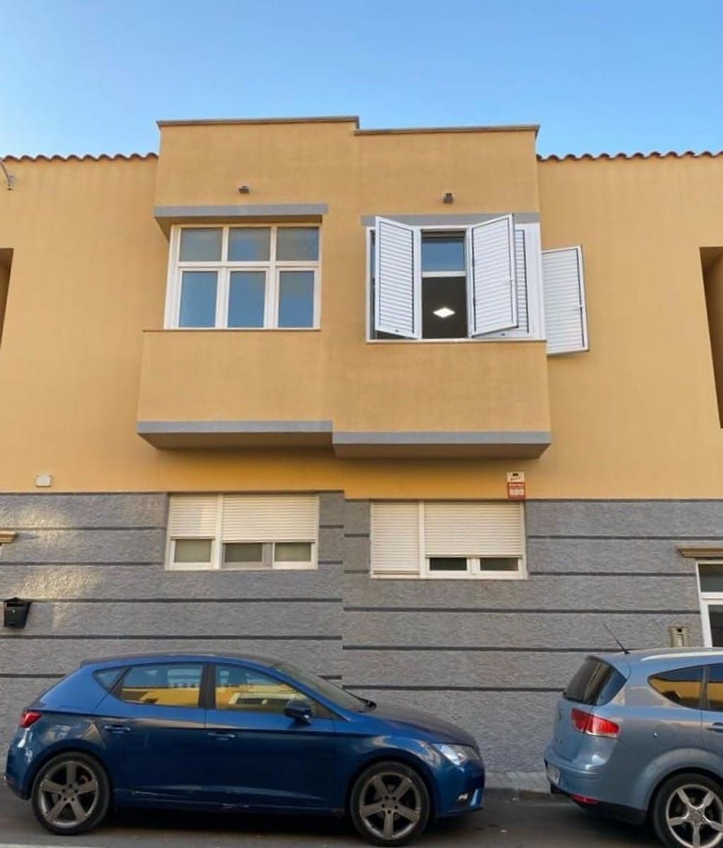 3 camera da letto Appartamento da affittare in Telde con garage - 800 € (Rif: 9953645)