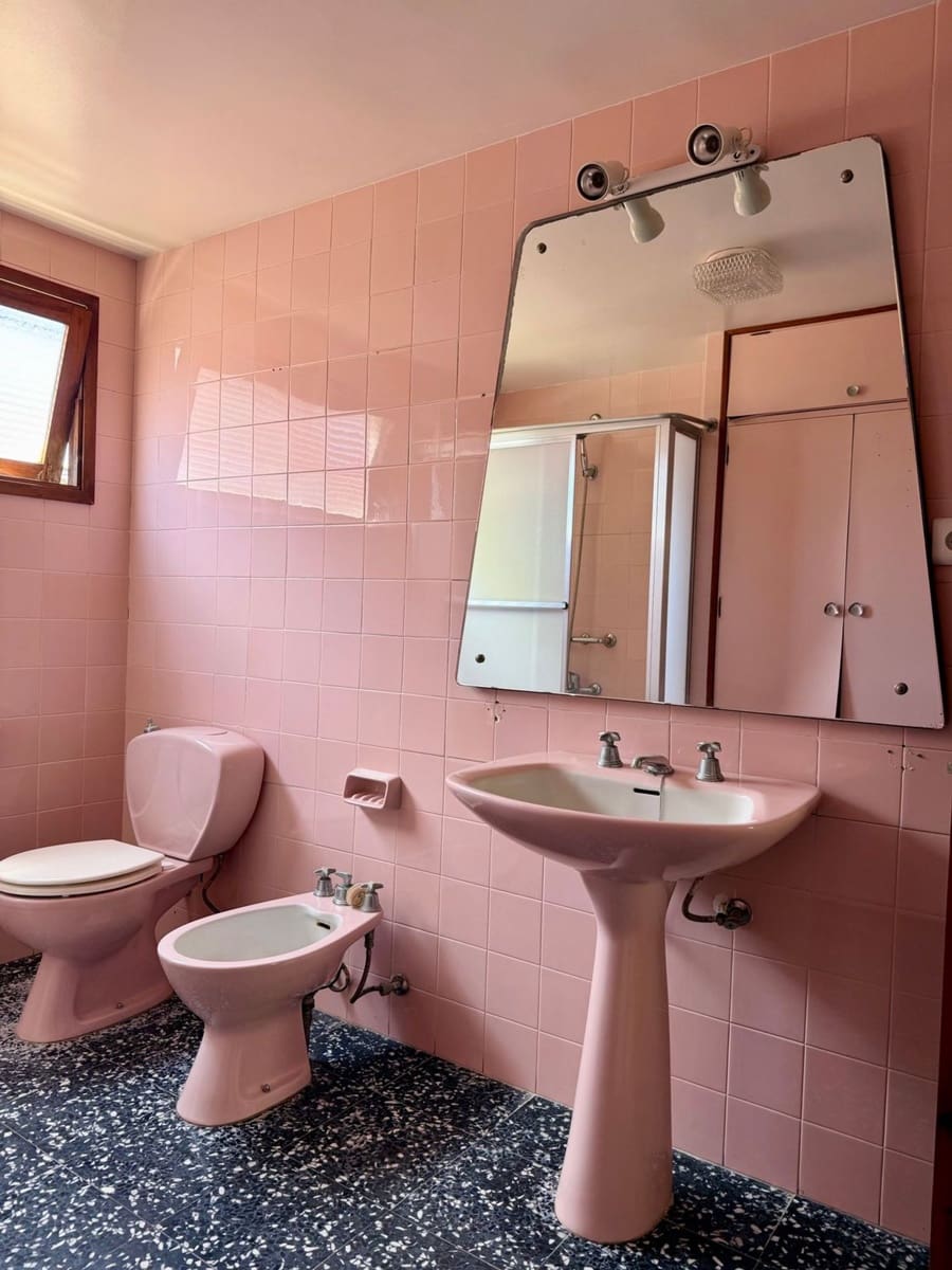 5 bedroom Apartment for sale in Las Palmas de Gran Canaria with garage - € 395,000 (Ref: 9958966)