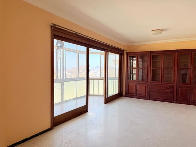 5 soveværelse Lejlighed til salg i Altavista - Don Zoilo, Las Palmas de Gran Canaria med garage - € 395.000 (Ref: 9958966)