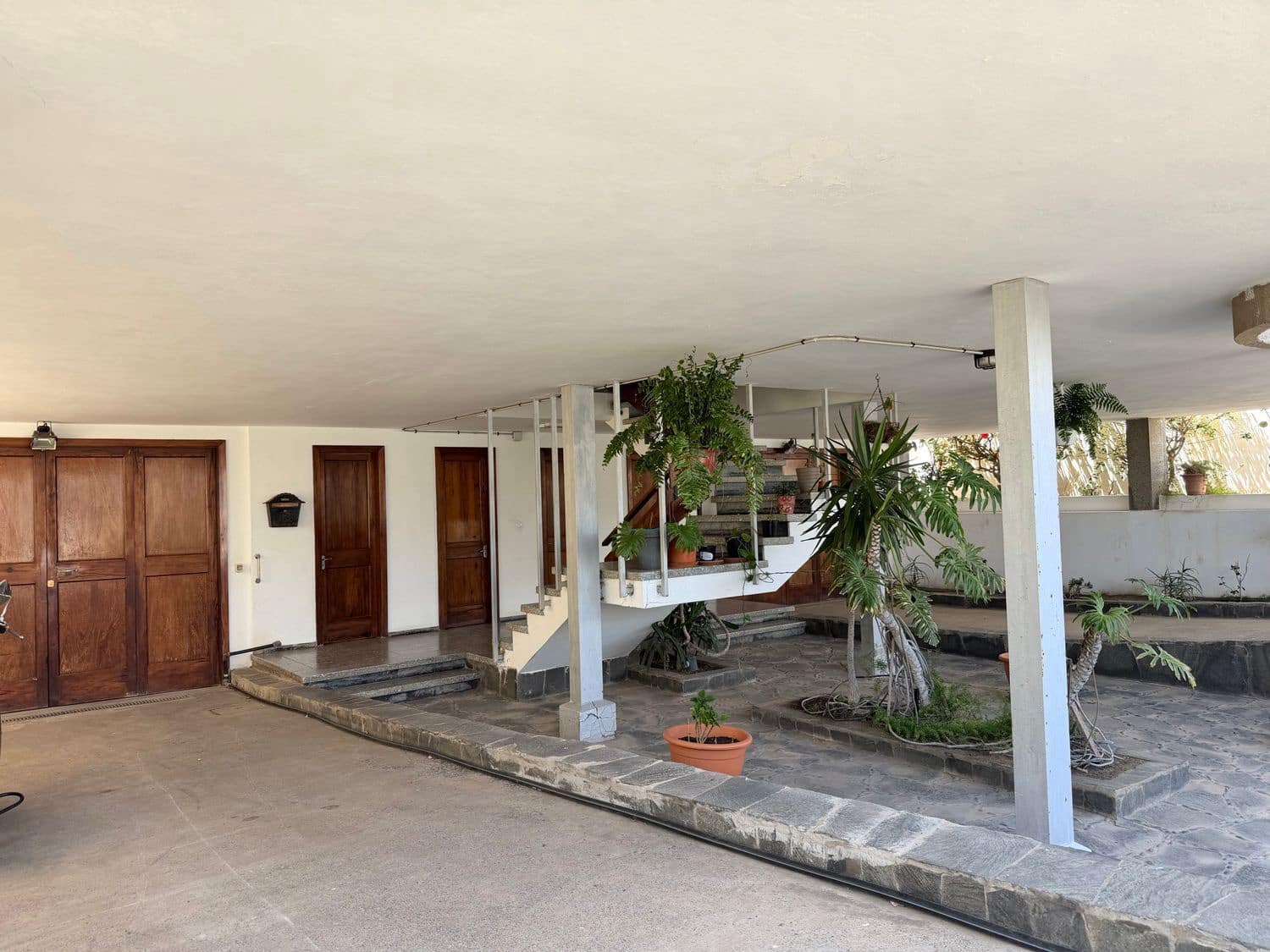 5 bedroom Apartment for sale in Las Palmas de Gran Canaria with garage - € 395,000 (Ref: 9958966)