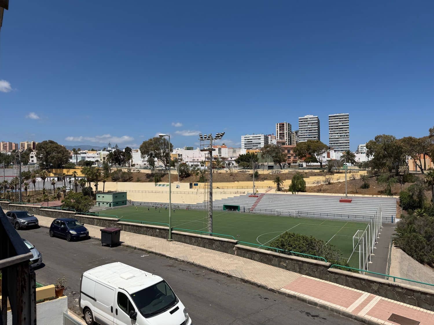 5 bedroom Apartment for sale in Las Palmas de Gran Canaria with garage - € 395,000 (Ref: 9958966)