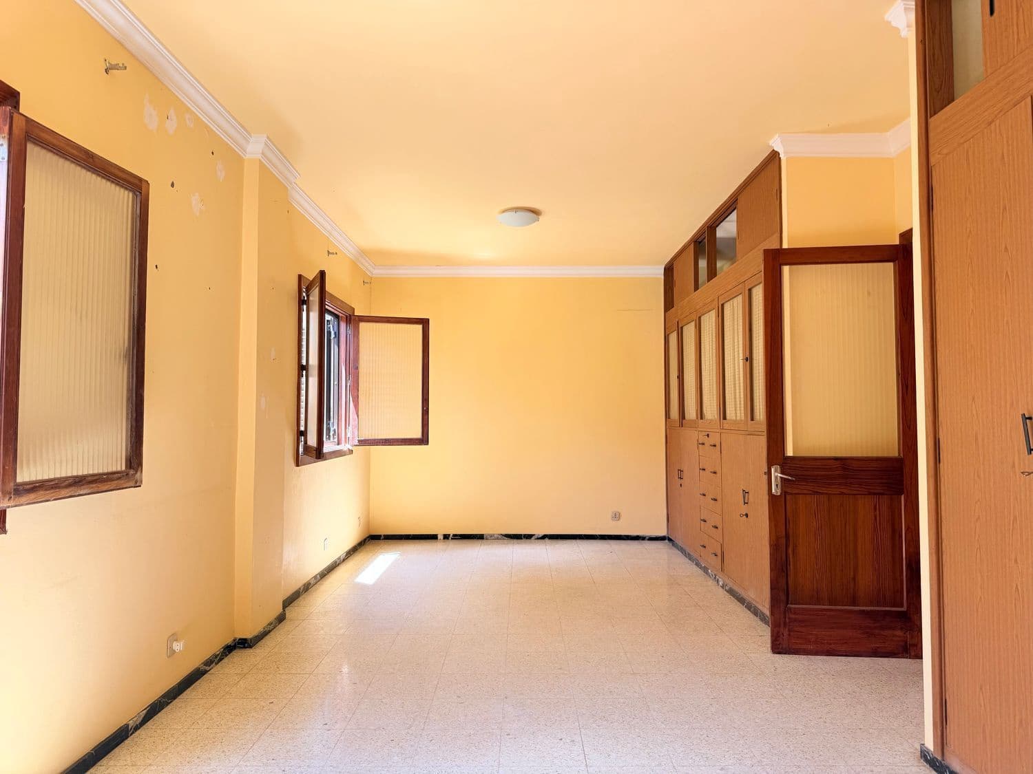5 bedroom Apartment for sale in Las Palmas de Gran Canaria with garage - € 395,000 (Ref: 9958966)
