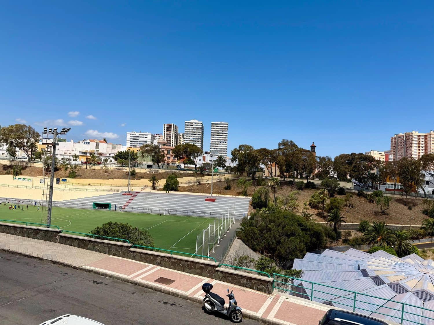 5 bedroom Apartment for sale in Las Palmas de Gran Canaria with garage - € 395,000 (Ref: 9958966)