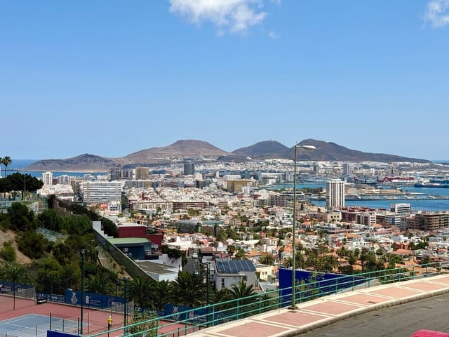 5 sovrum Lägenhet till salu i Altavista - Don Zoilo, Las Palmas de Gran Canaria med garage - 395 000 € (Ref: 9958966)