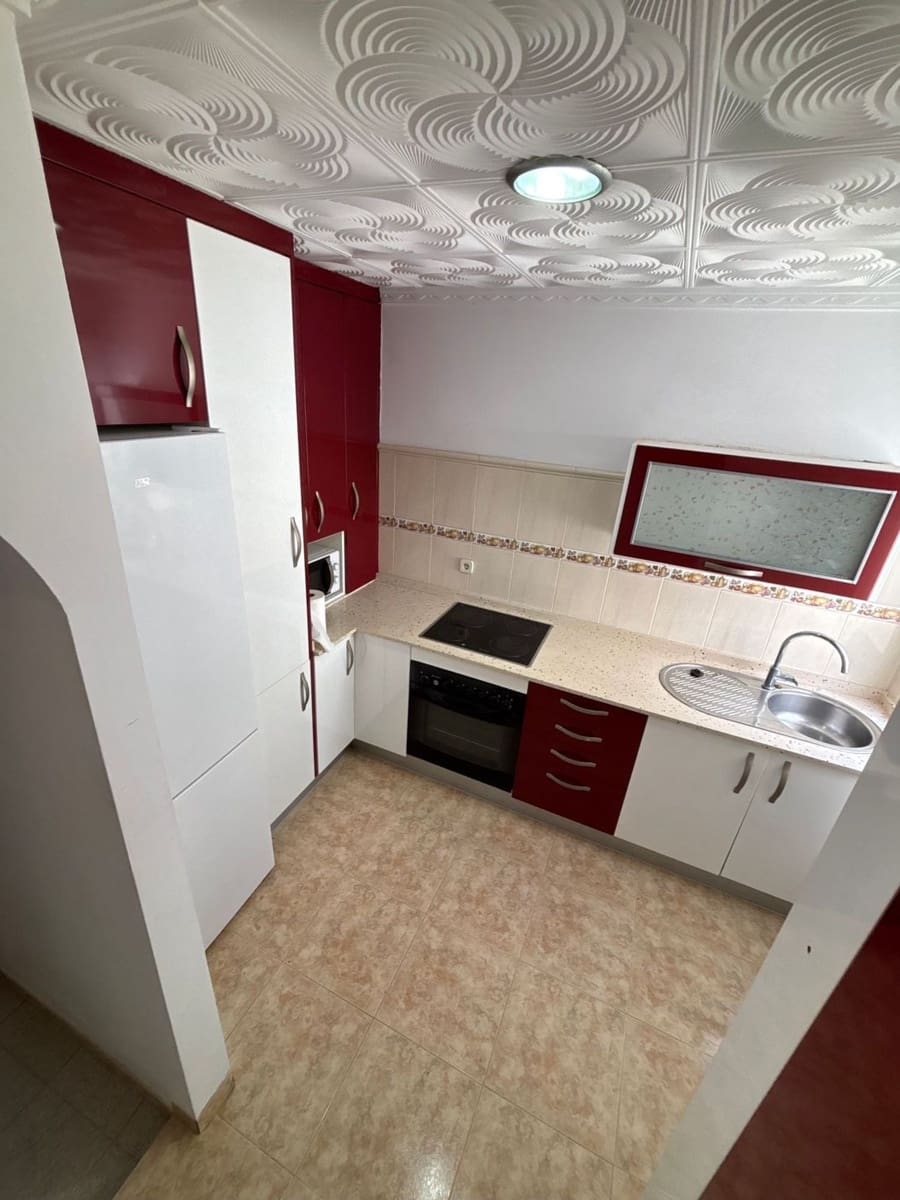 3 bedroom Apartment for sale in Las Palmas de Gran Canaria with garage - € 128,000 (Ref: 9961838)