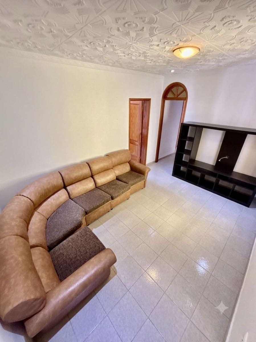 3 bedroom Apartment for sale in Las Palmas de Gran Canaria with garage - € 128,000 (Ref: 9961838)