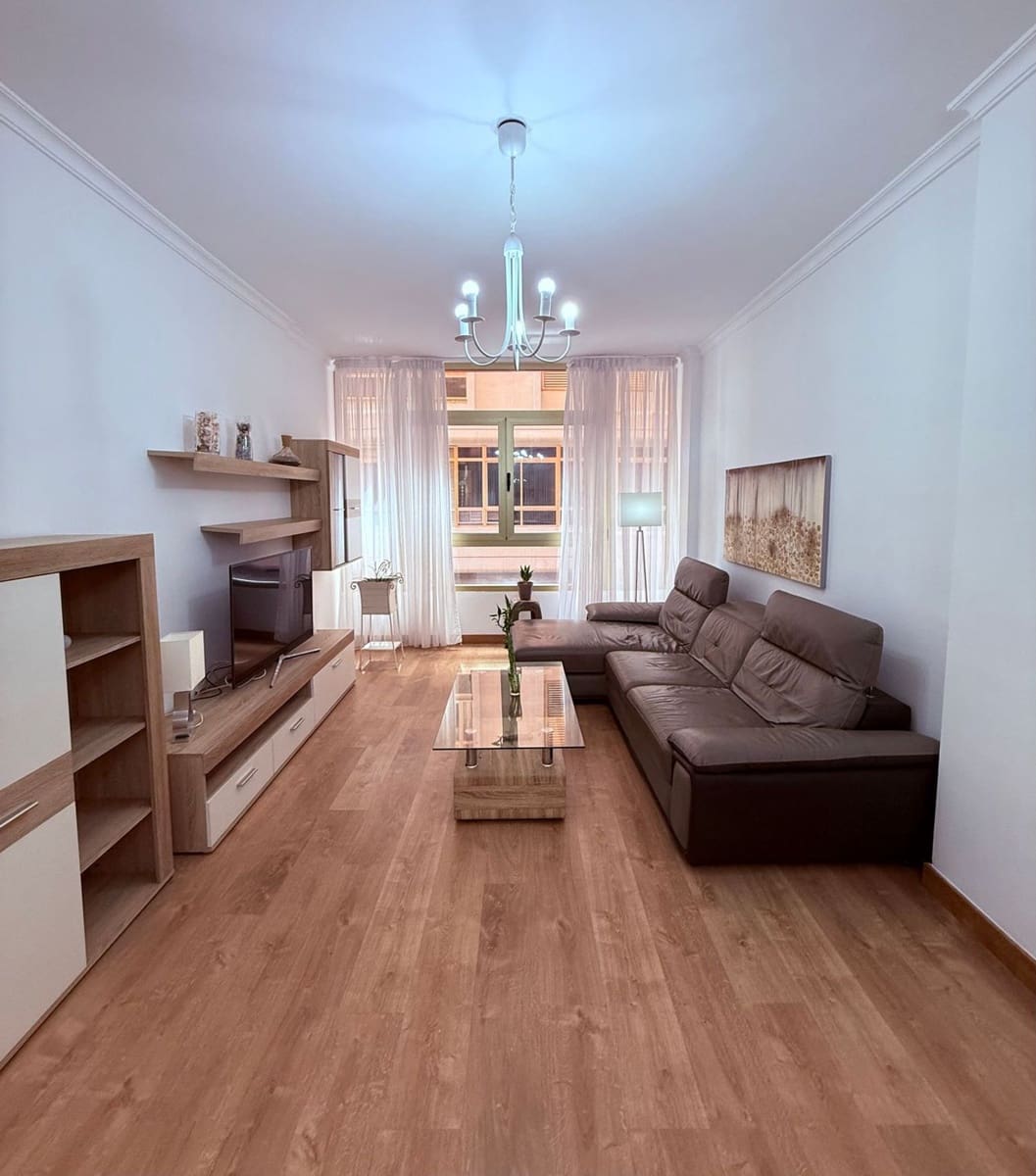 3 sovrum Lägenhet att hyra i Las Palmas de Gran Canaria med garage - 1 500 € (Ref: 9964620)