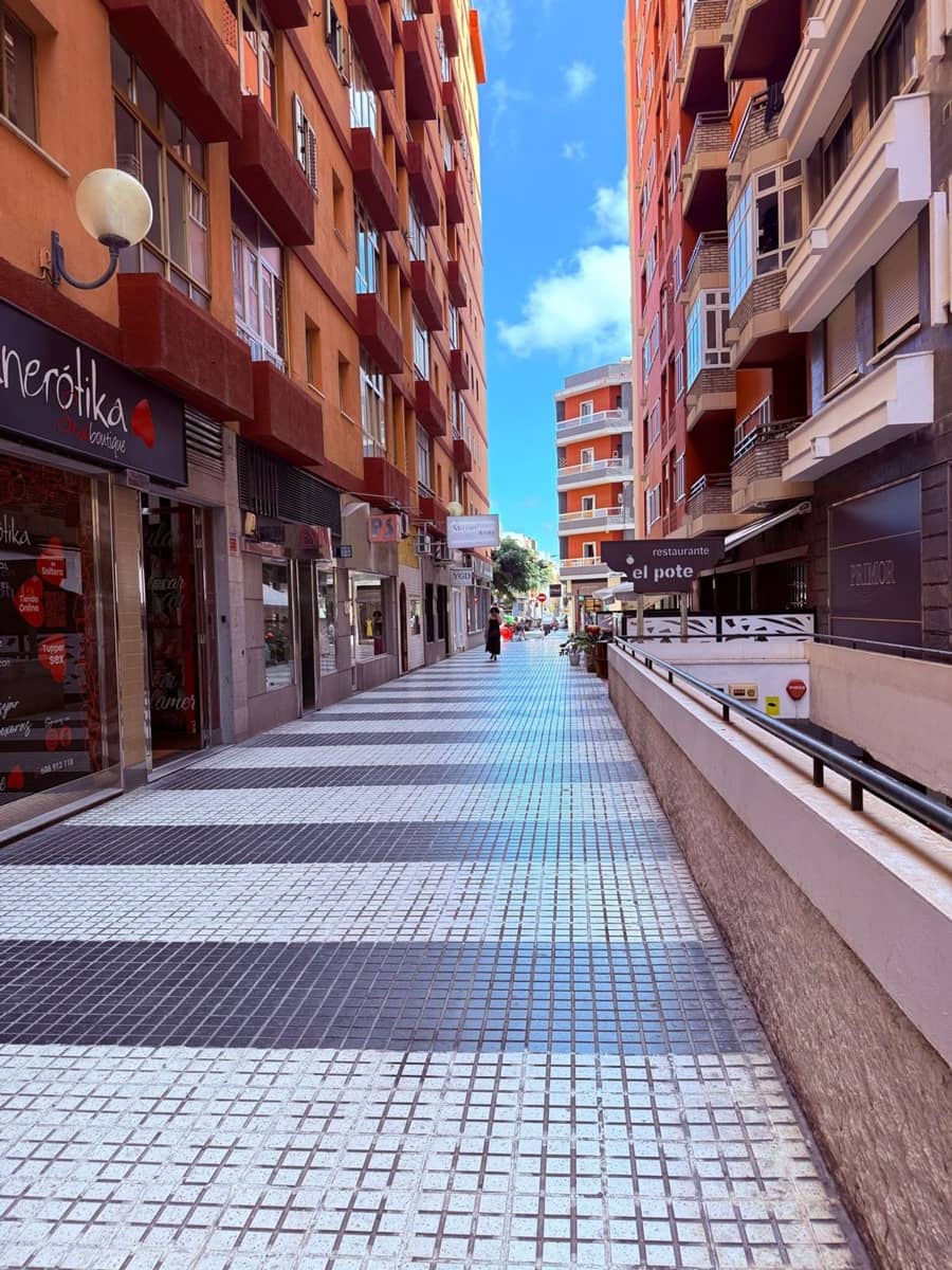 3 sovrum Lägenhet att hyra i Las Palmas de Gran Canaria med garage - 1 500 € (Ref: 9964620)