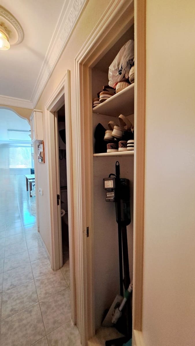 1 sypialnia Apartament na sprzedaż w San Bartolome de Tirajana z basenem garażem - 232 500 € (Ref: 9969157)