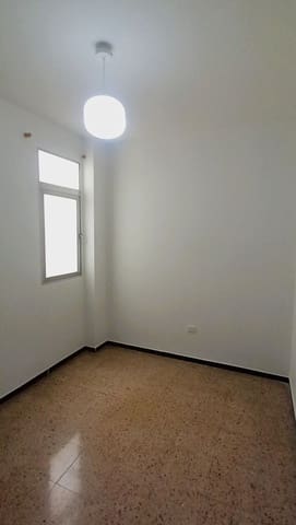 2 soveværelse Lejlighed til leje i Isleta, Las Palmas de Gran Canaria med garage - € 730 (Ref: 9974538)
