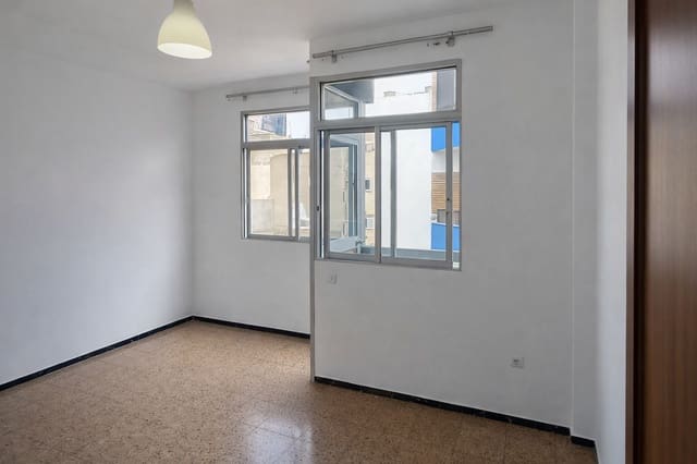 2 soveværelse Lejlighed til leje i Isleta, Las Palmas de Gran Canaria med garage - € 730 (Ref: 9974538)
