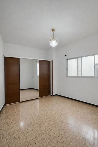 2 soveværelse Lejlighed til leje i Isleta, Las Palmas de Gran Canaria med garage - € 730 (Ref: 9974538)