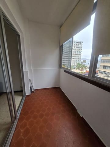 3 slaapkamer Appartement te huur in Arenales - Lugo - Avda. Marítima, Las Palmas de Gran Canaria met garage - € 1.000 (Ref: 9993750)