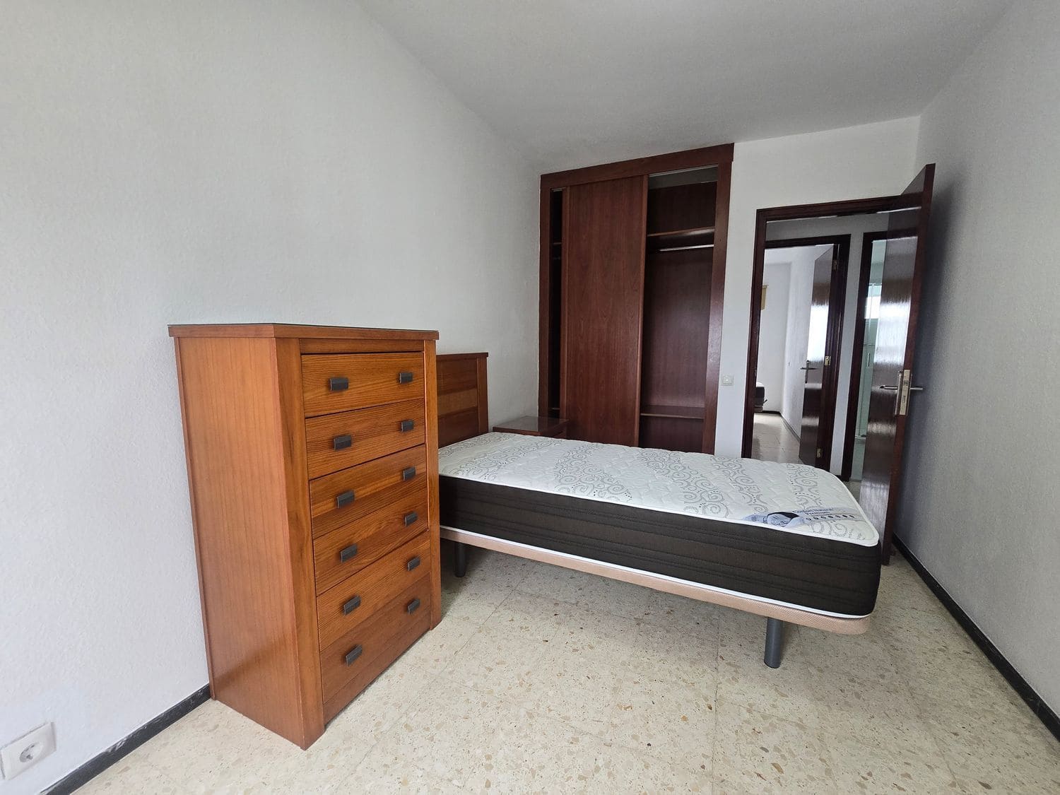 Appartement de 3 chambres à louer à Las Palmas de Gran Canaria avec garage - 1 000 € (Ref: 9993750)
