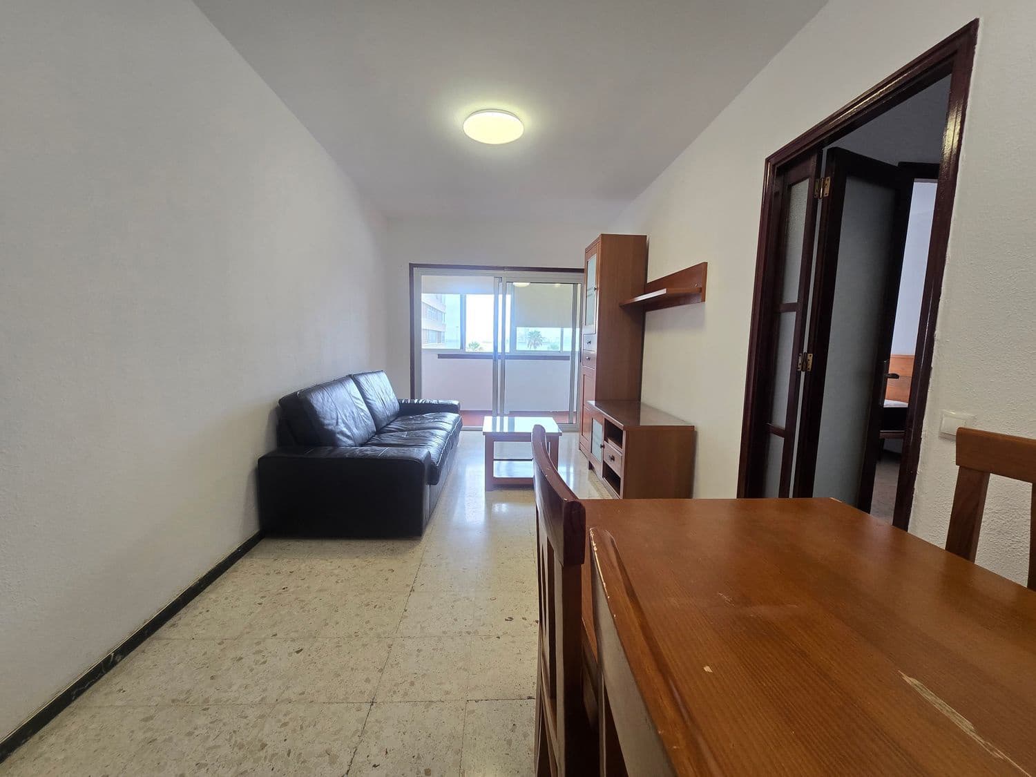 Appartement de 3 chambres à louer à Las Palmas de Gran Canaria avec garage - 1 000 € (Ref: 9993750)