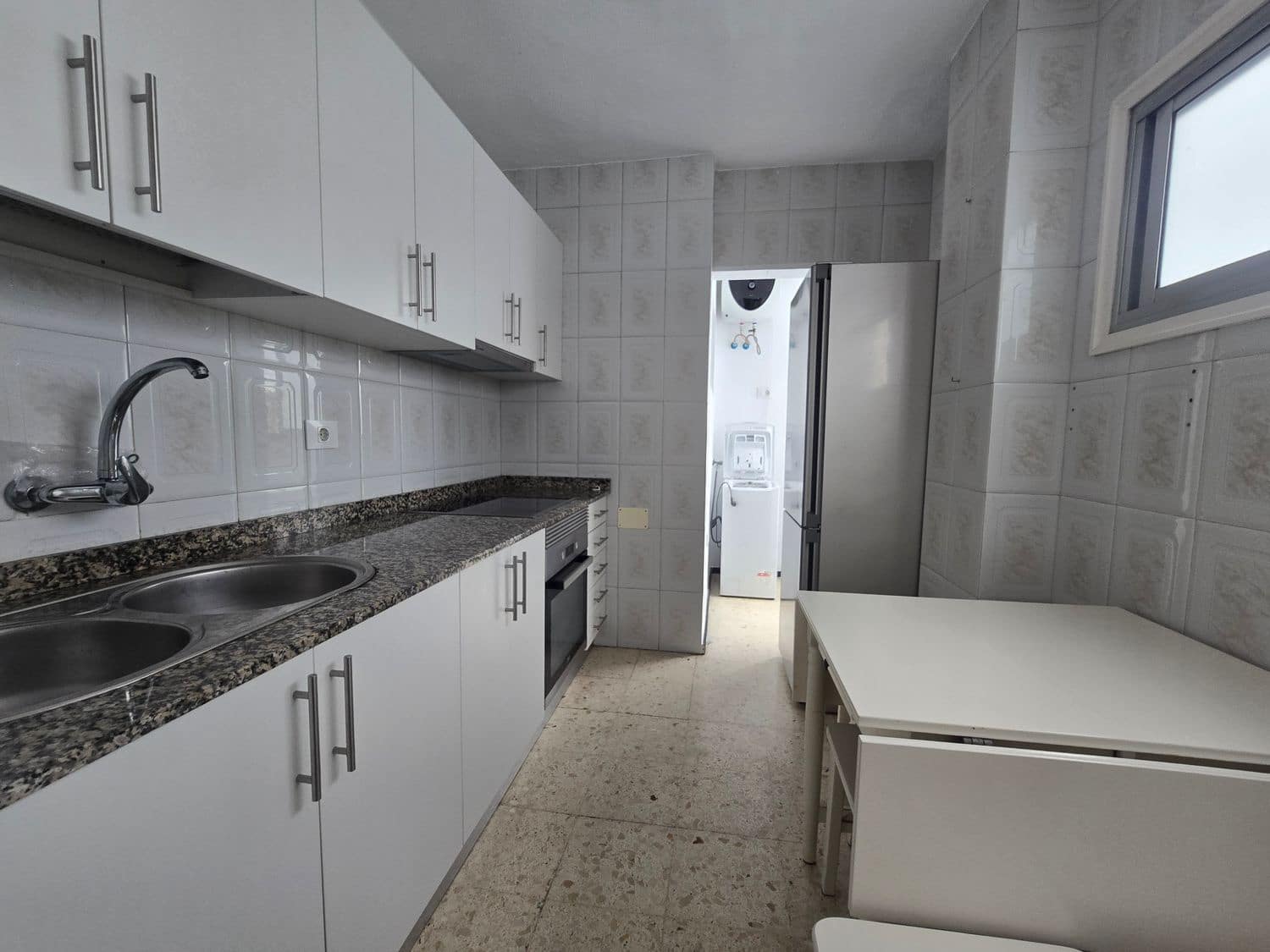 Appartement de 3 chambres à louer à Las Palmas de Gran Canaria avec garage - 1 000 € (Ref: 9993750)