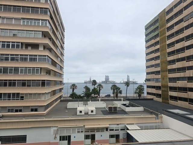 3 slaapkamer Appartement te huur in Arenales - Lugo - Avda. Marítima, Las Palmas de Gran Canaria met garage - € 1.000 (Ref: 9993750)