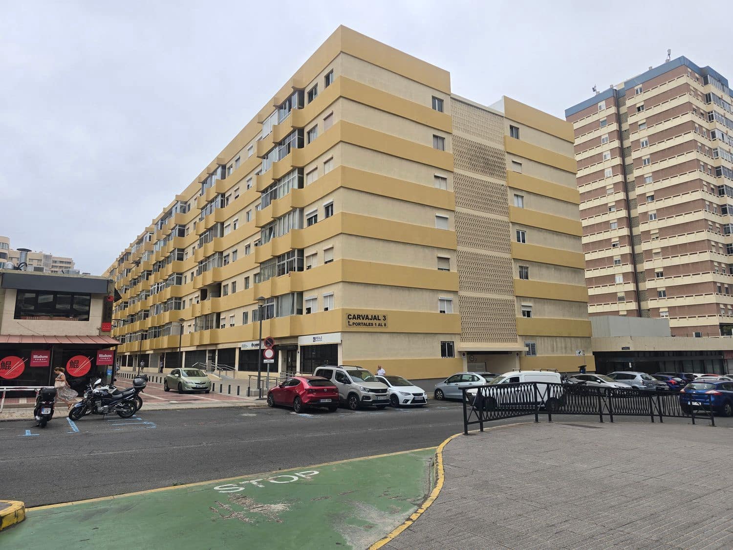 Appartement de 3 chambres à louer à Las Palmas de Gran Canaria avec garage - 1 000 € (Ref: 9993750)
