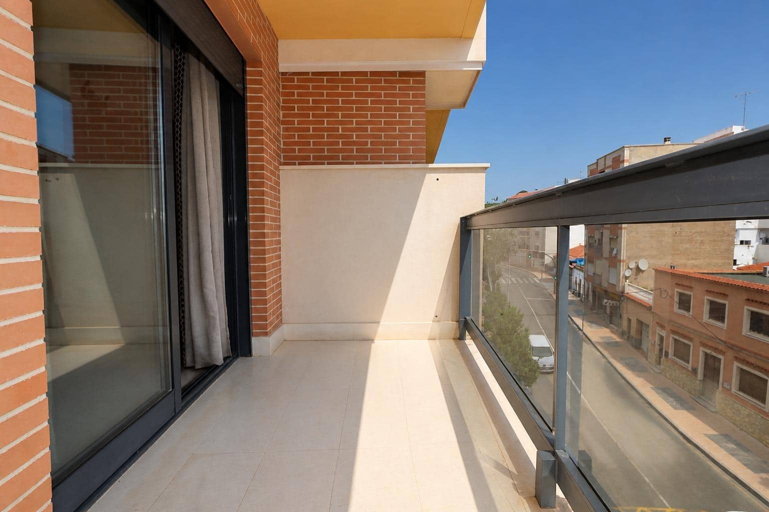 Piso de 3 habitaciones en Mazarrón en alquiler con garaje - 750 € (Ref: 10038719)
