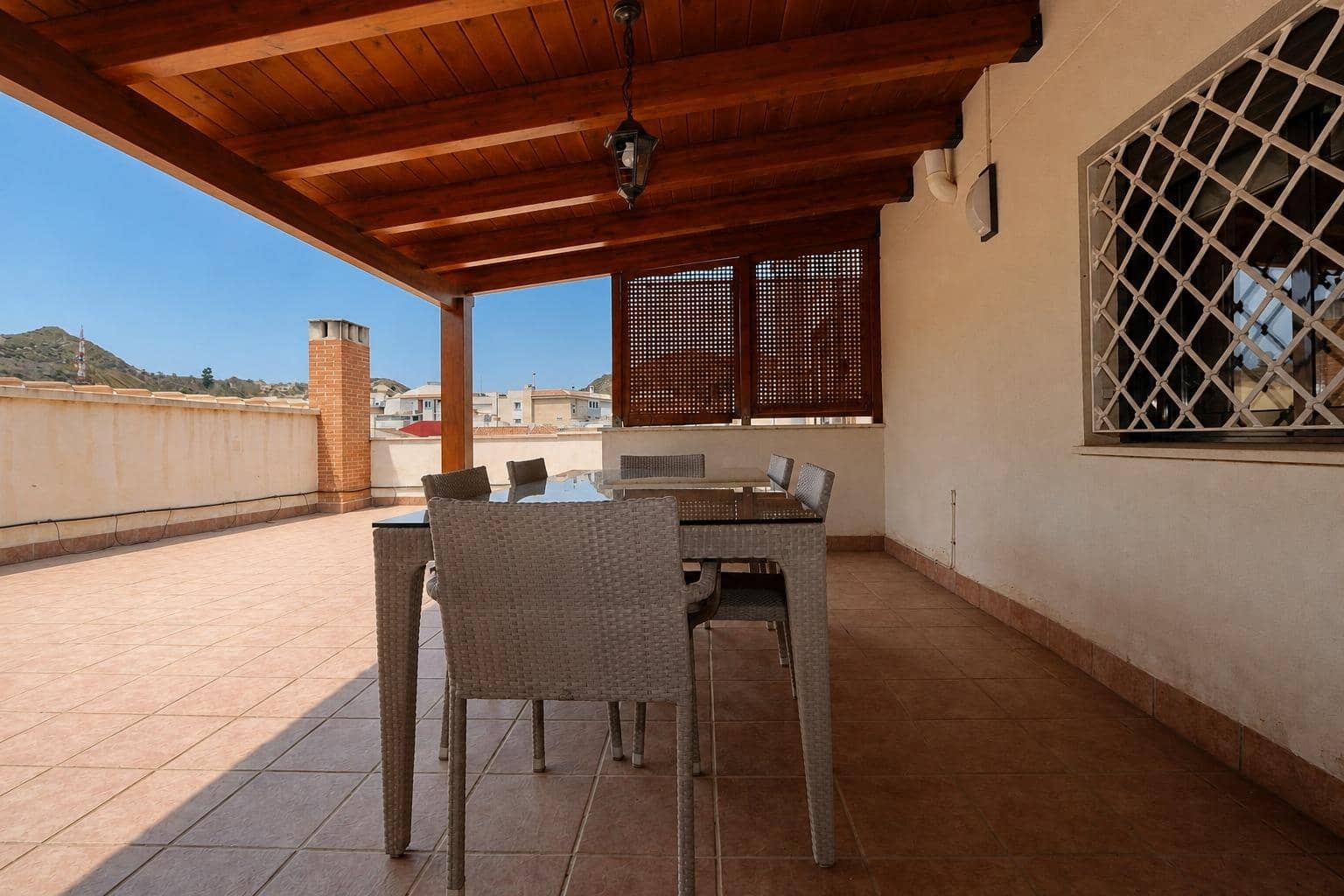 Piso de 3 habitaciones en Mazarrón en alquiler con garaje - 750 € (Ref: 10038719)