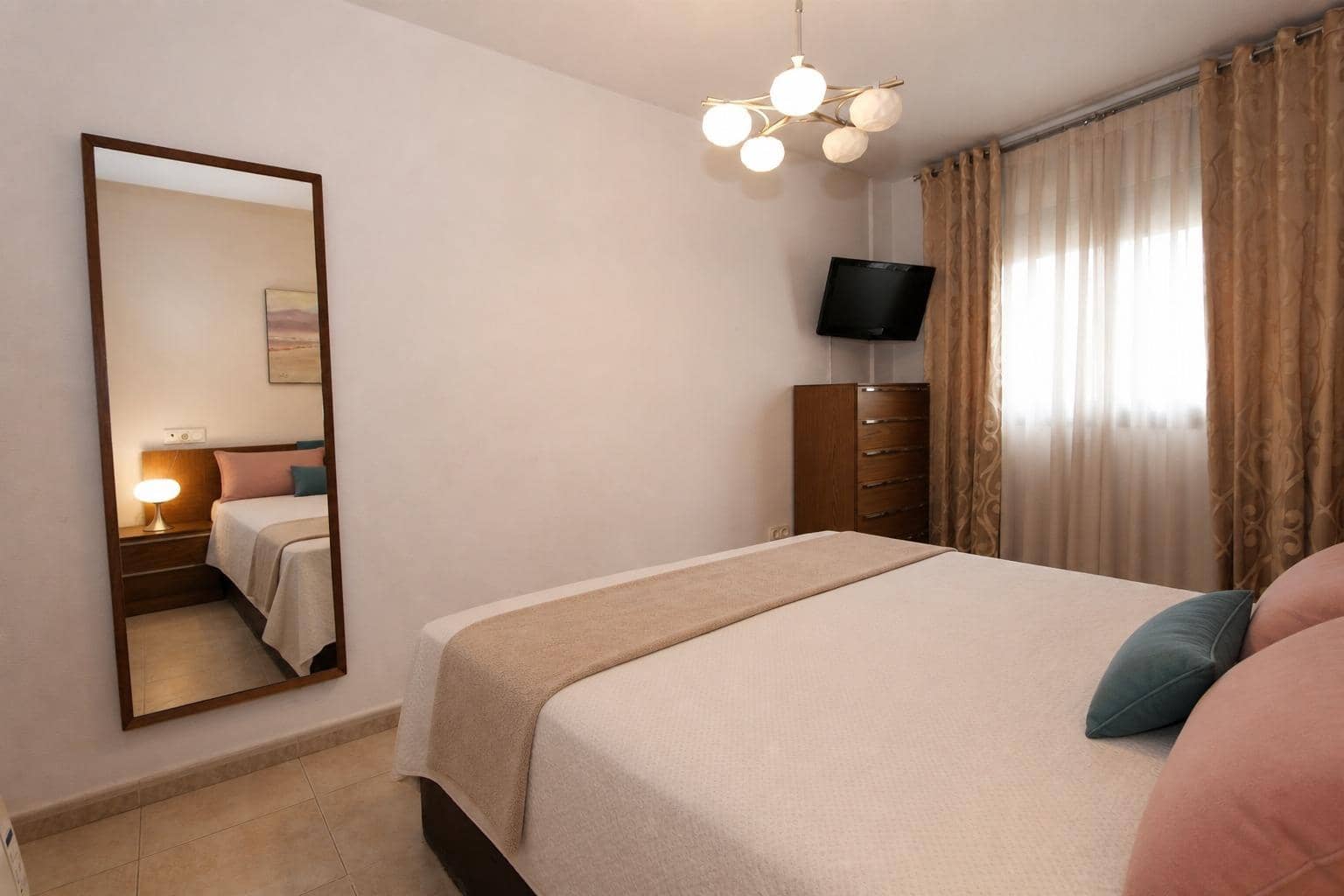 Piso de 3 habitaciones en Mazarrón en alquiler con garaje - 750 € (Ref: 10038719)