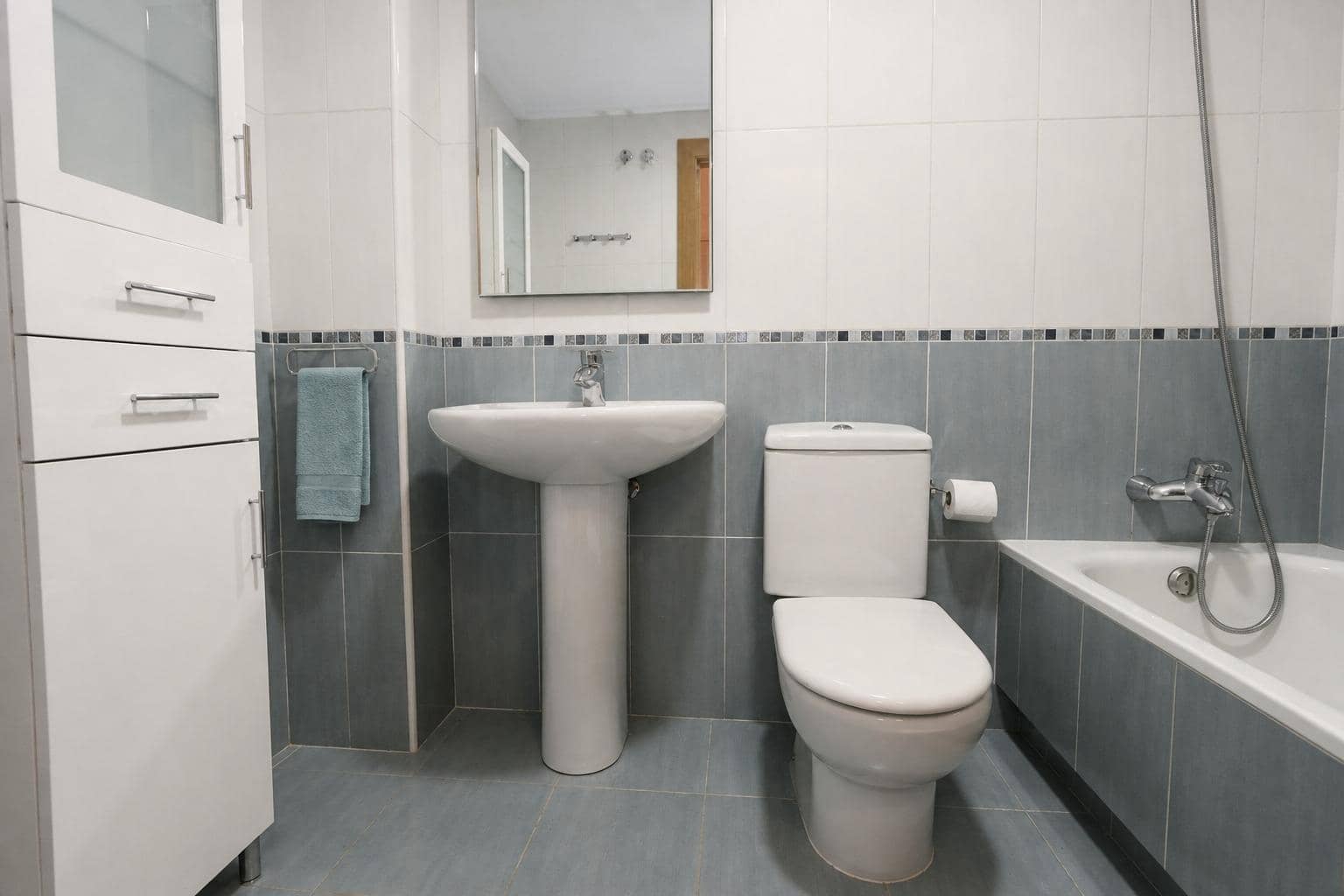 Piso de 3 habitaciones en Mazarrón en alquiler con garaje - 750 € (Ref: 10038719)