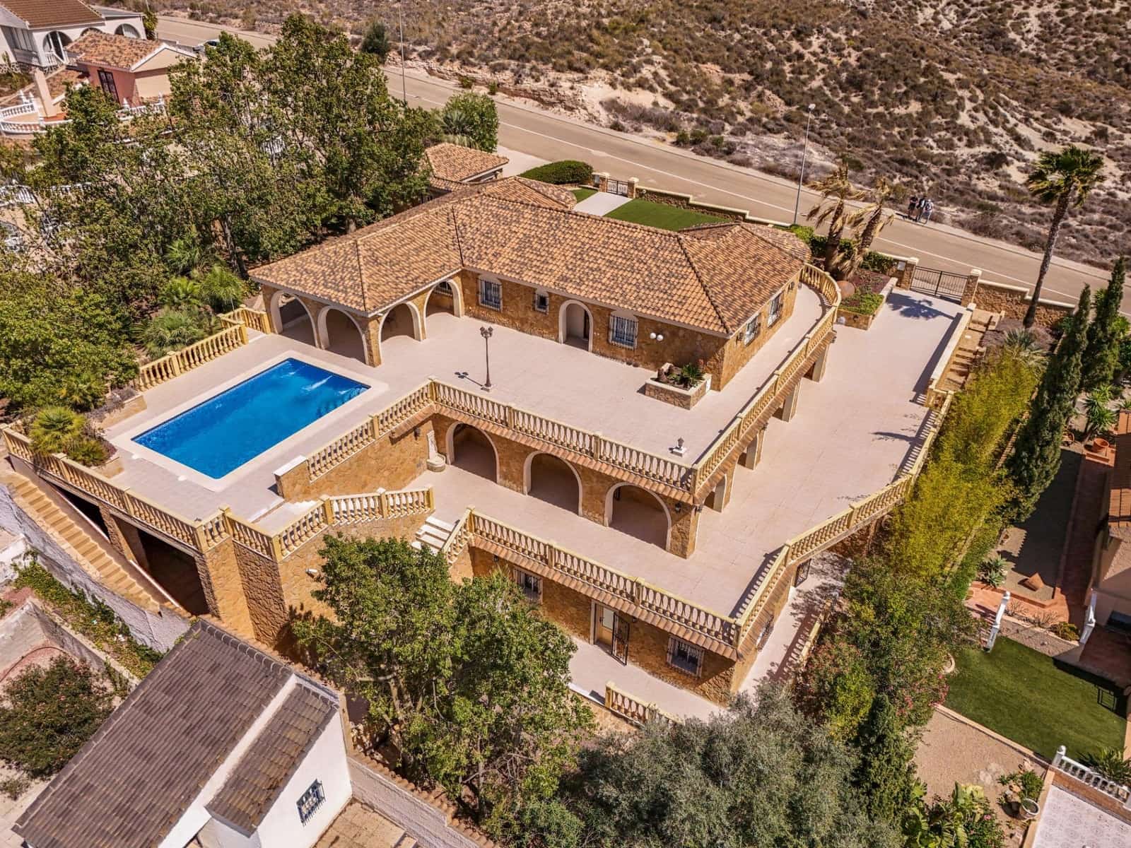 6 soverom Villa til salgs i Mazarron med svømmebasseng garasje - € 695 000 (Ref: 8669173)