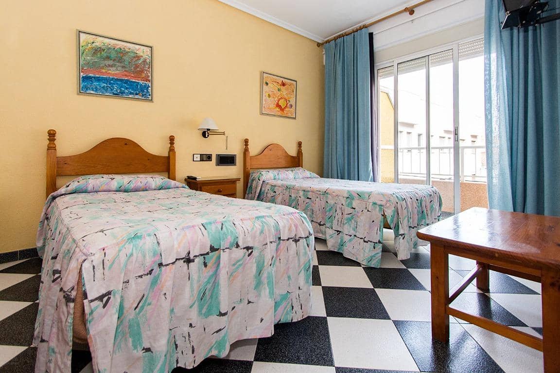 14 quarto Hotel para venda em Mazarron - 450 000 € (Ref: 8676021)