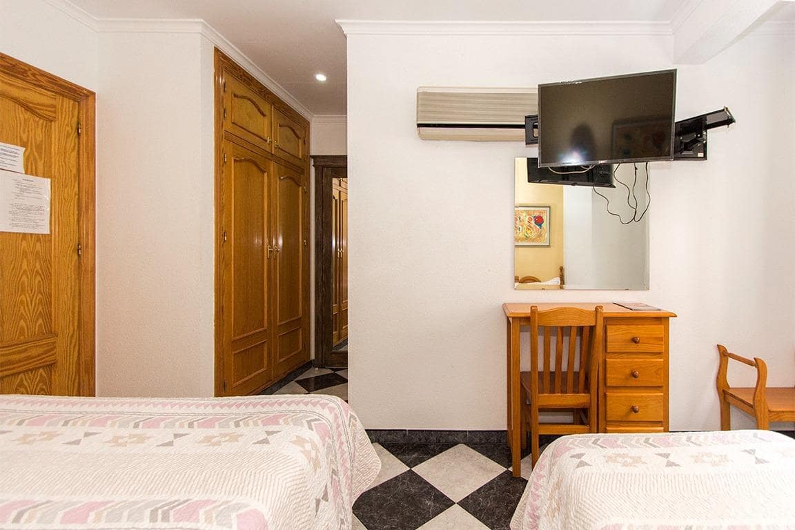 14 quarto Hotel para venda em Mazarron - 450 000 € (Ref: 8676021)