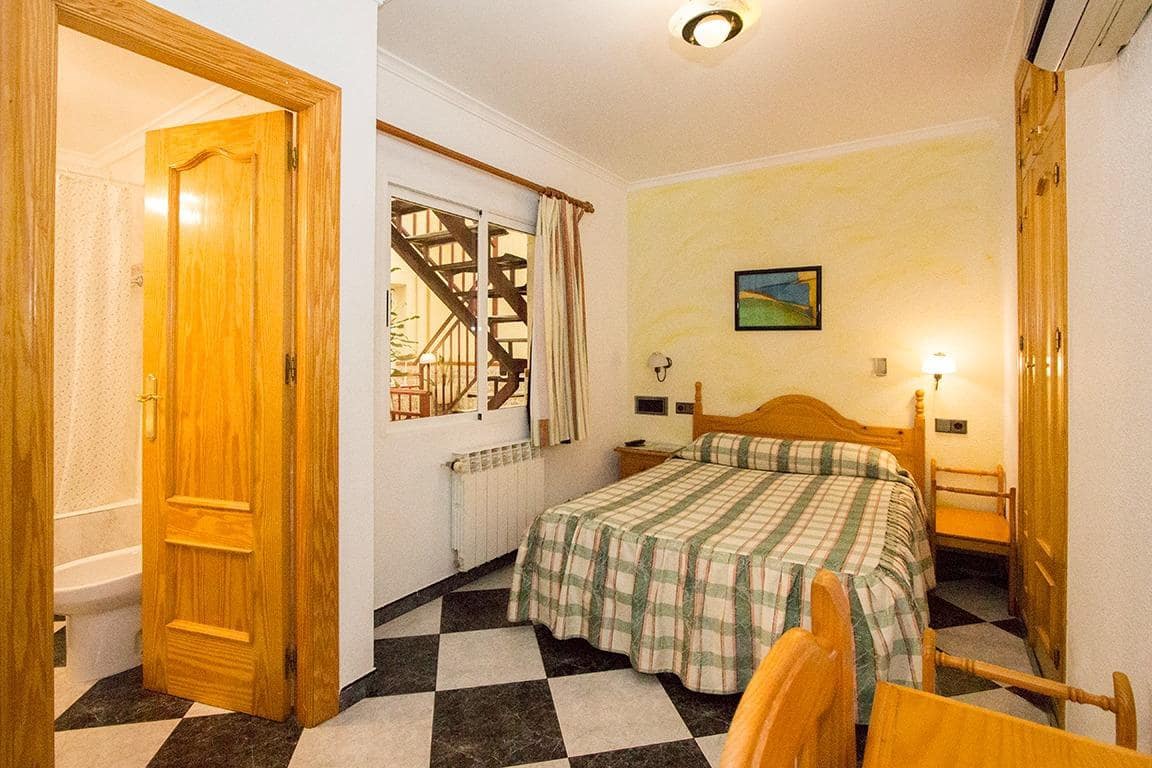 14 quarto Hotel para venda em Mazarron - 450 000 € (Ref: 8676021)