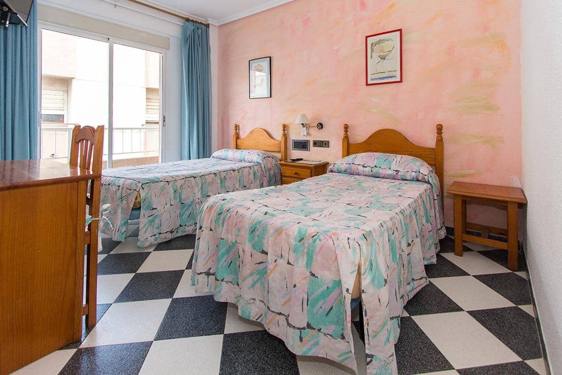 14 quarto Hotel para venda em Mazarron - 450 000 € (Ref: 8676021)