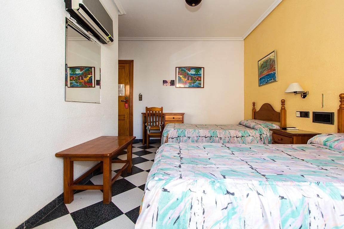 14 quarto Hotel para venda em Mazarron - 450 000 € (Ref: 8676021)