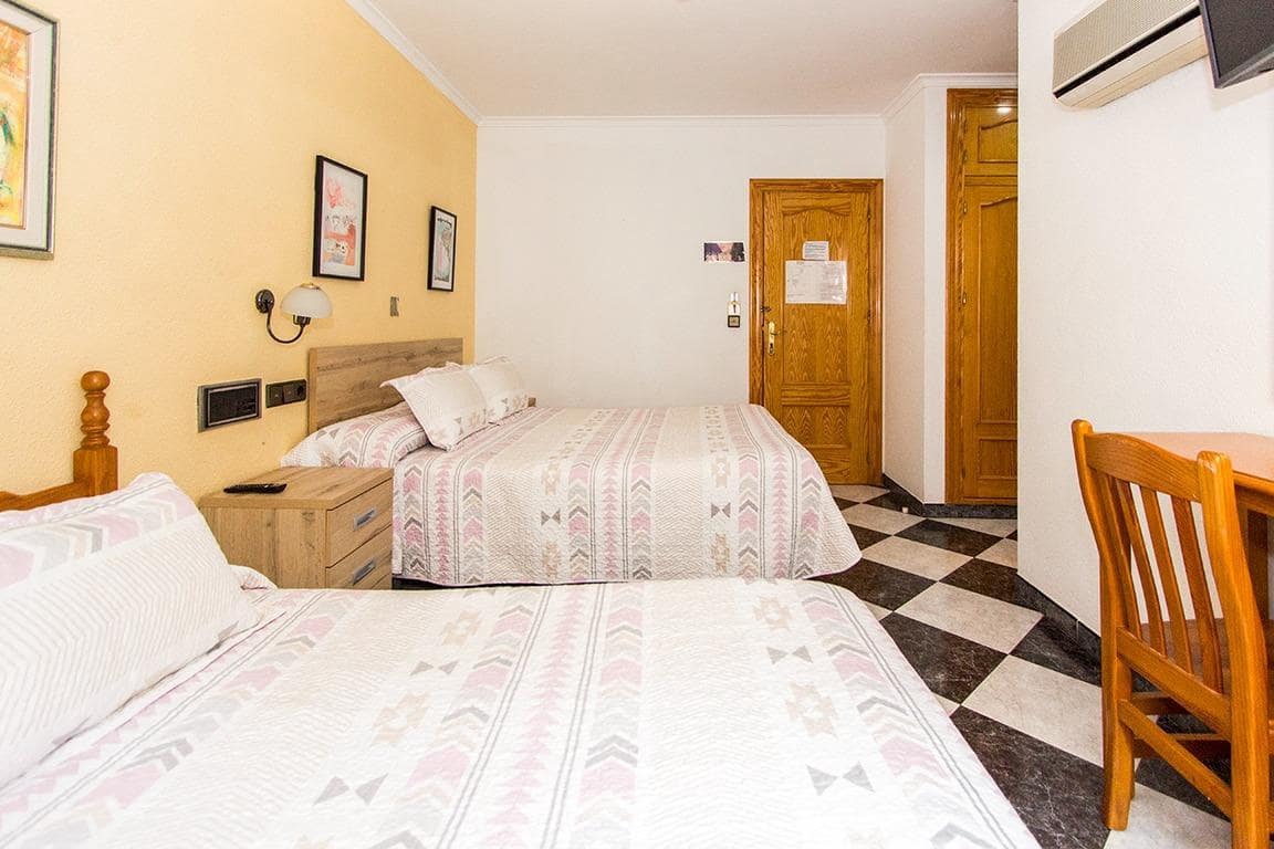 14 quarto Hotel para venda em Mazarron - 450 000 € (Ref: 8676021)