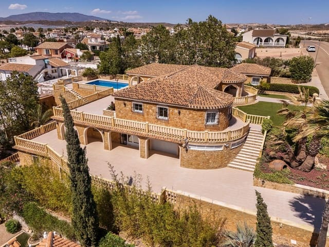 6 Zimmer Villa zu verkaufen in Mazarrón mit Pool Garage - 695.000 € (Ref: 9456496)
