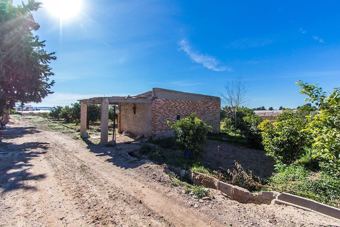 4 bedroom Villa for sale in Alhama de Murcia with garage - € 350,000 (Ref: 9502596)