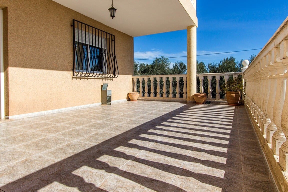 4 bedroom Villa for sale in Alhama de Murcia with garage - € 350,000 (Ref: 9502596)