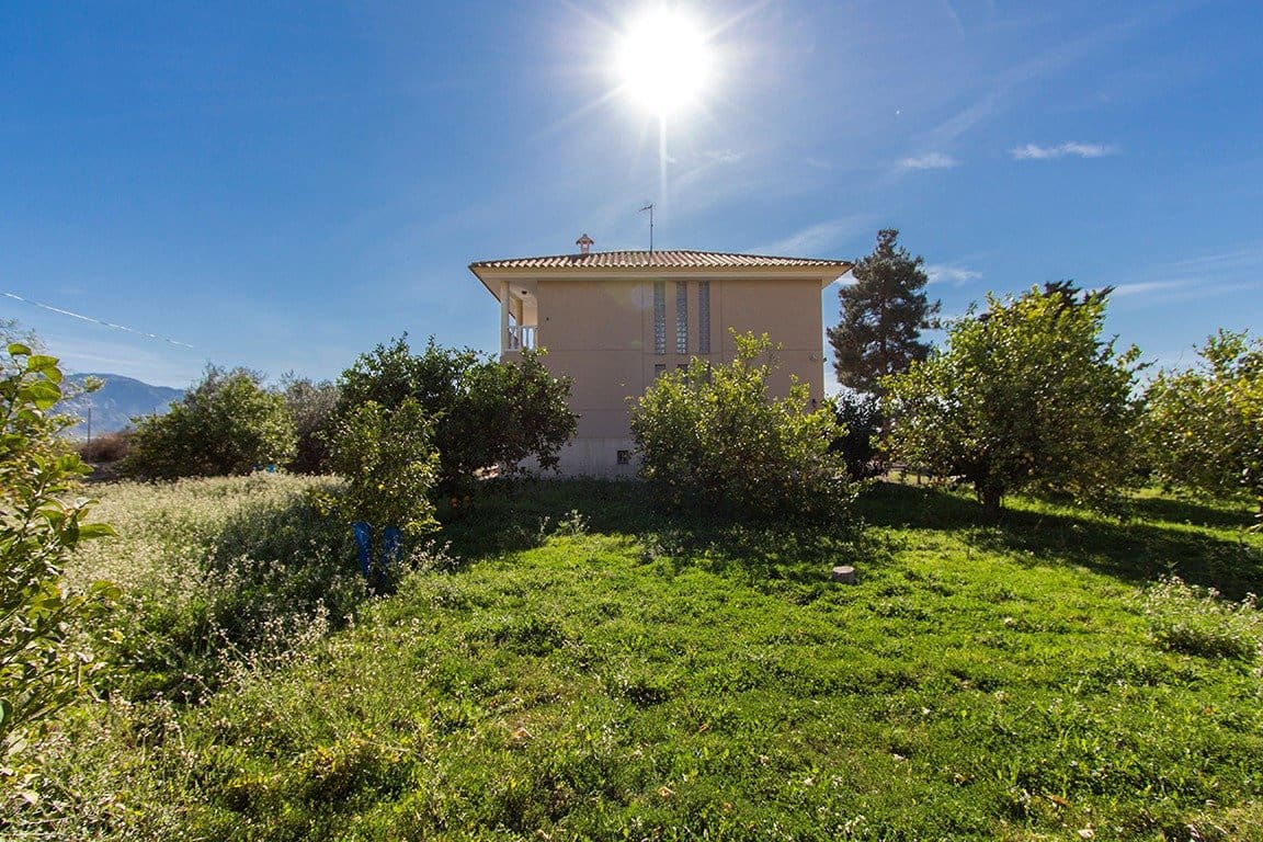 4 bedroom Villa for sale in Alhama de Murcia with garage - € 350,000 (Ref: 9502596)