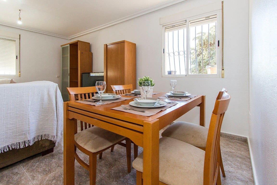 4 bedroom Villa for sale in Alhama de Murcia with garage - € 350,000 (Ref: 9502596)