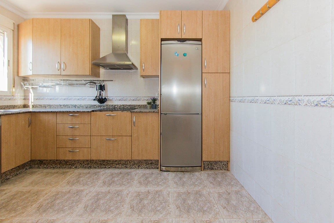 4 bedroom Villa for sale in Alhama de Murcia with garage - € 350,000 (Ref: 9502596)