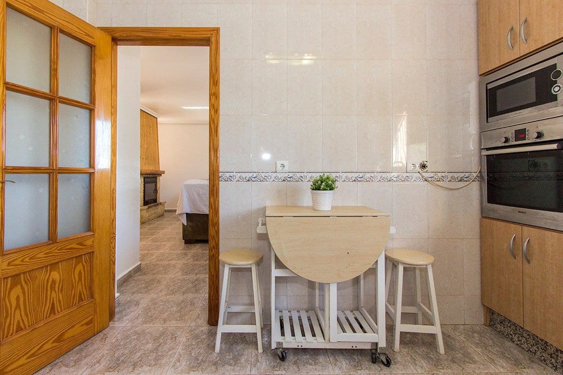 4 bedroom Villa for sale in Alhama de Murcia with garage - € 350,000 (Ref: 9502596)