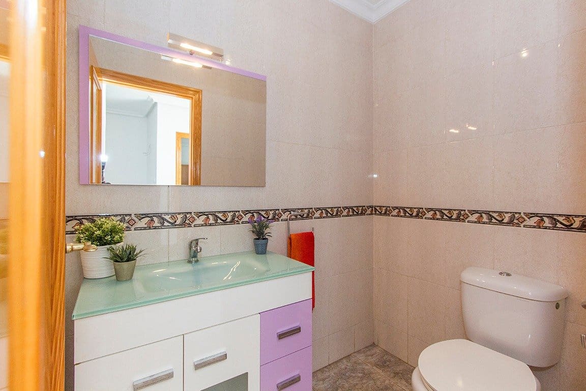 4 bedroom Villa for sale in Alhama de Murcia with garage - € 350,000 (Ref: 9502596)