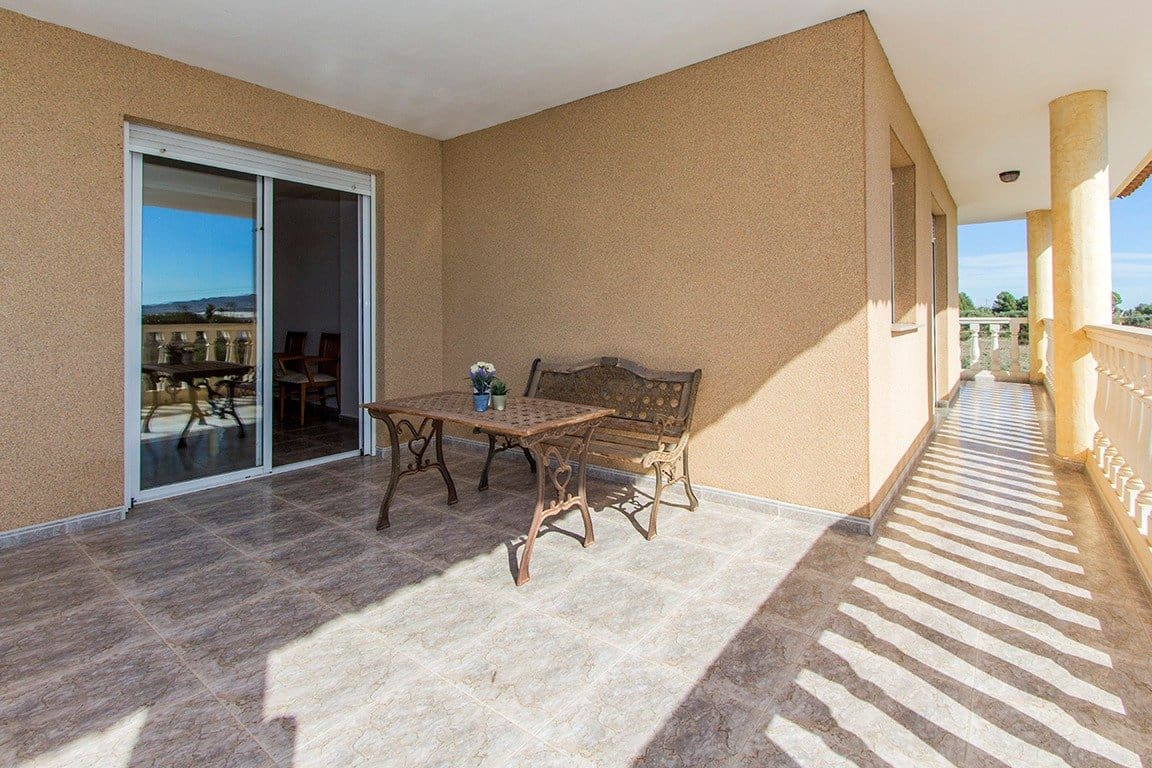 4 bedroom Villa for sale in Alhama de Murcia with garage - € 350,000 (Ref: 9502596)