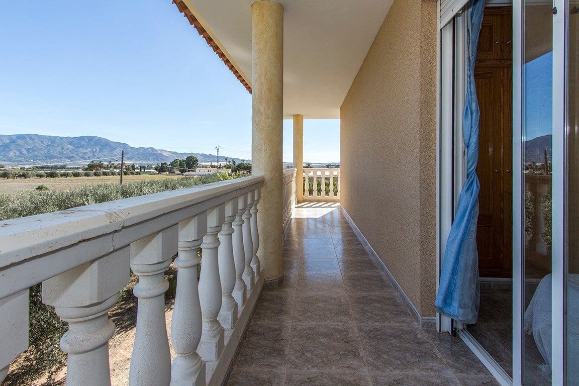 4 bedroom Villa for sale in Alhama de Murcia with garage - € 350,000 (Ref: 9502596)