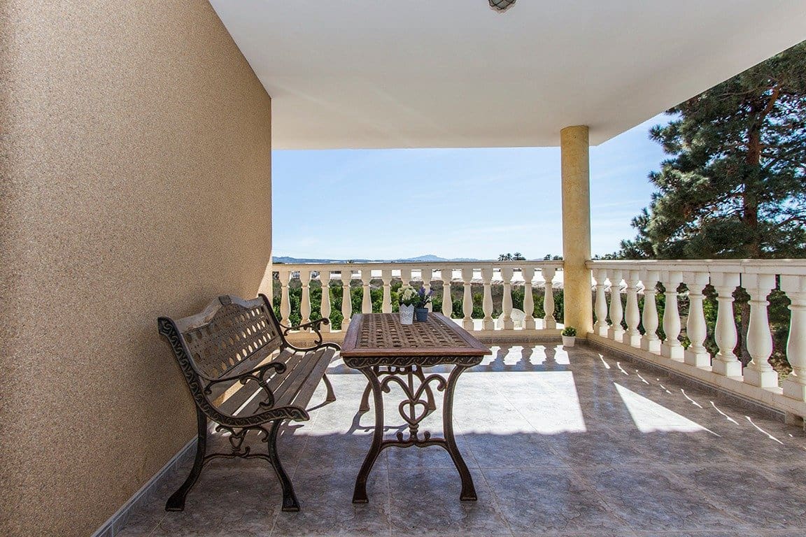 4 bedroom Villa for sale in Alhama de Murcia with garage - € 350,000 (Ref: 9502596)