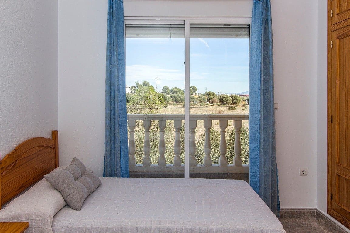 4 bedroom Villa for sale in Alhama de Murcia with garage - € 350,000 (Ref: 9502596)