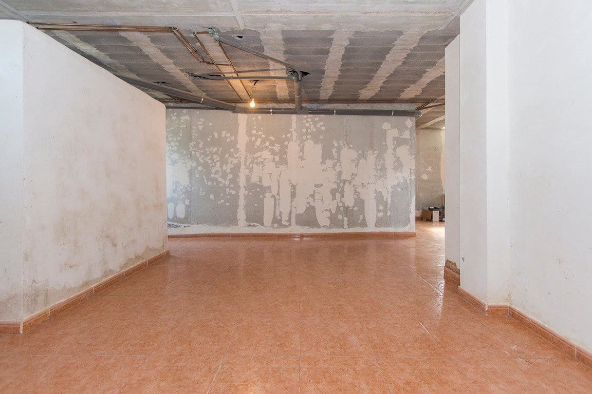 4 bedroom Villa for sale in Alhama de Murcia with garage - € 350,000 (Ref: 9502596)