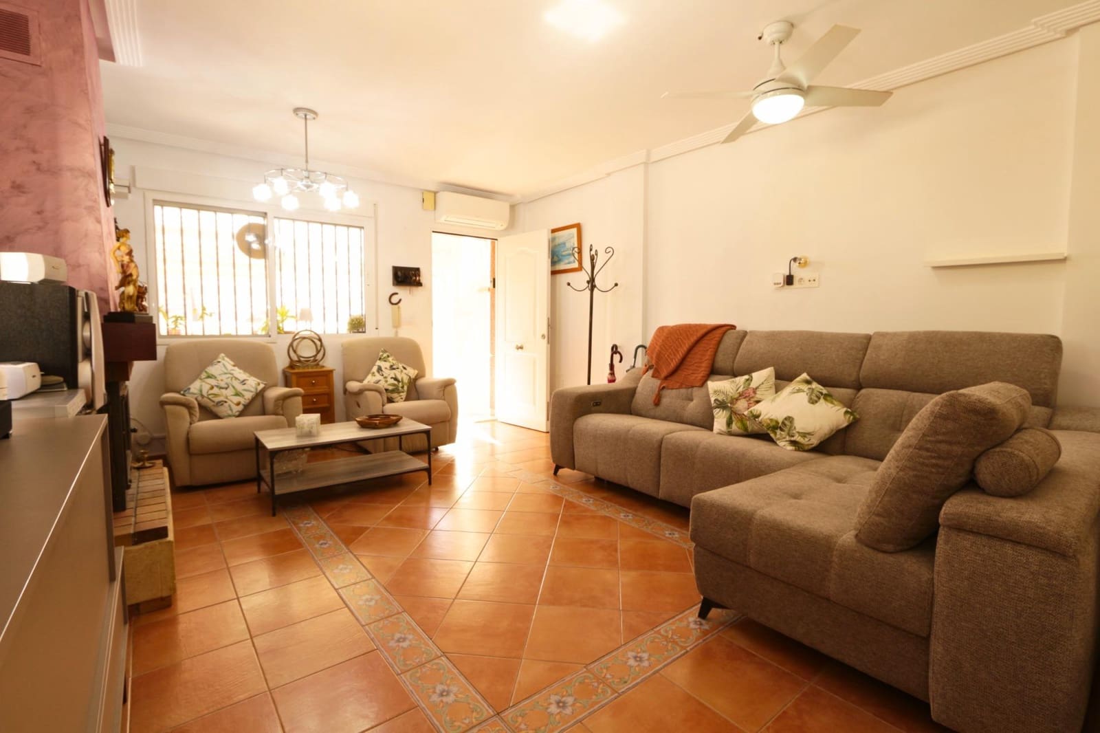 3 bedroom Semi-detached Villa for sale in Alamillo - € 284,500 (Ref: 9599686)