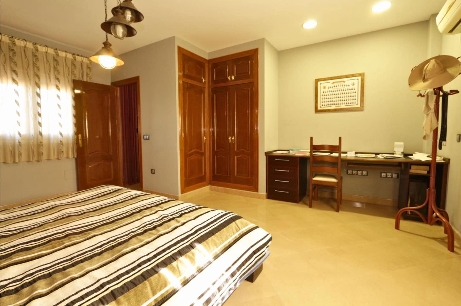 6 soveværelse Villa til salg i Torreaguera med swimmingpool garage - € 850.000 (Ref: 9679991)